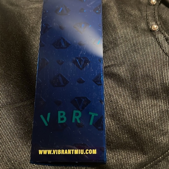 Vibrant M.i.U Black Coated Studded Straight Jeans | Size 1 (24) | NEW/NWT!!🖤🖤 - Picture 10 of 11